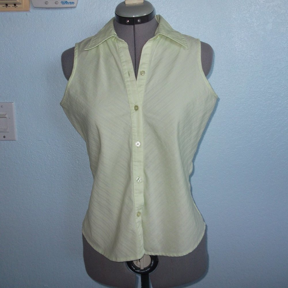 Tangents Size M Light Green Blouse Shirt Casual Summer Button Down Top